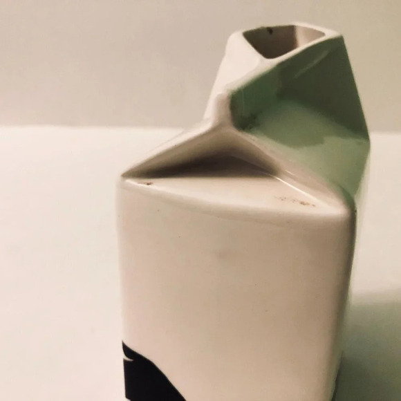 Vtg Margo 1984 Ceramic Milk Carton Creamer Farmhouse 4 Inch Tall - Picture 8 of 15